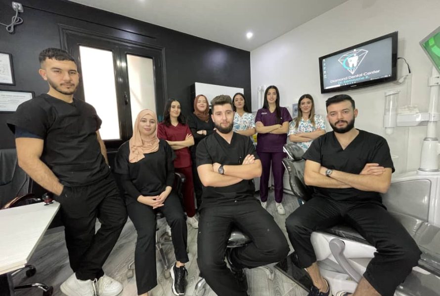 Chirurgiens-dentistes, implantologues, orthodontistes, pédodontiste (dentiste pour enfant) du cabinet dentaire Diamond Dental Center à Béjaïa en Algérie